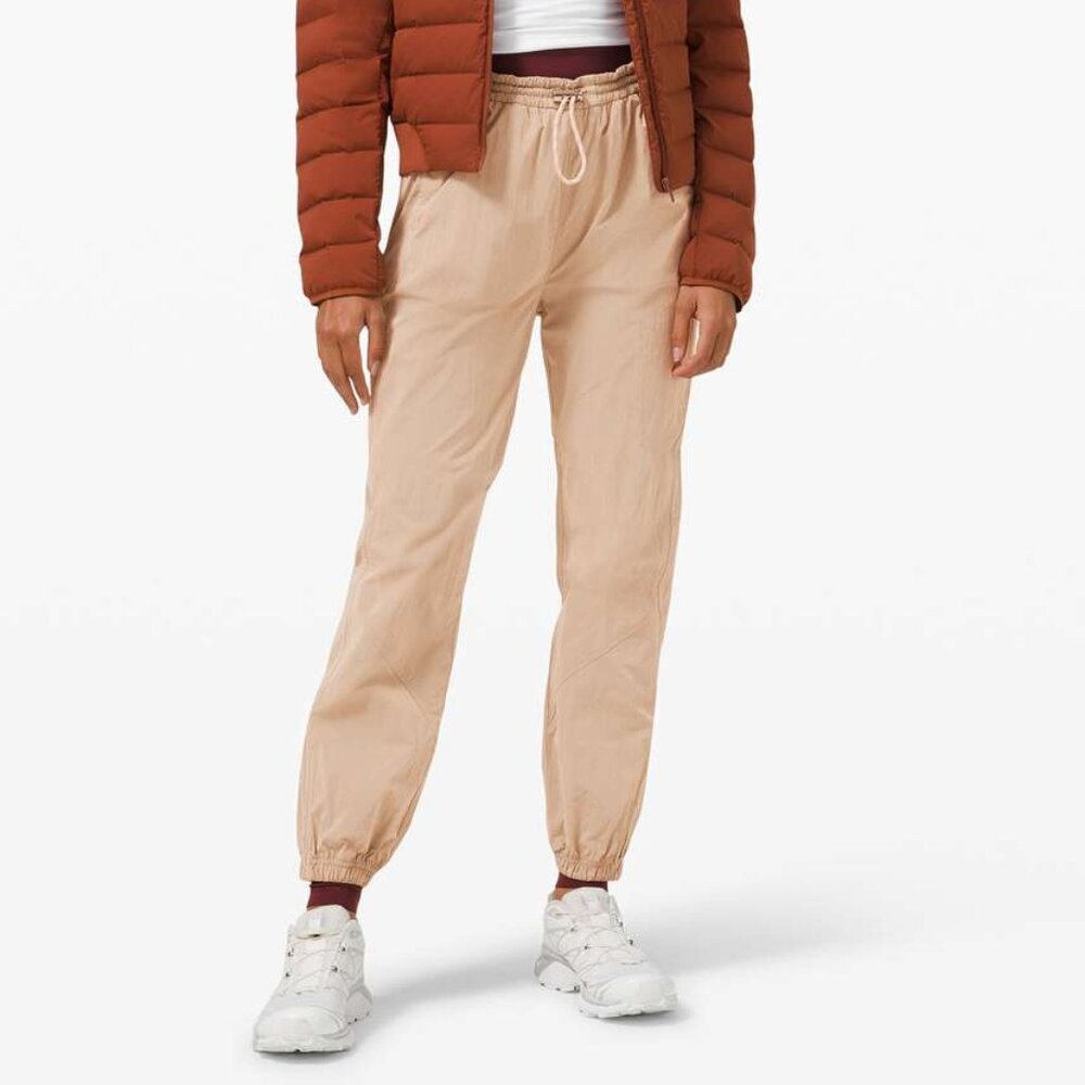 Lululemon Women's Evergreen Track Pant - Beige